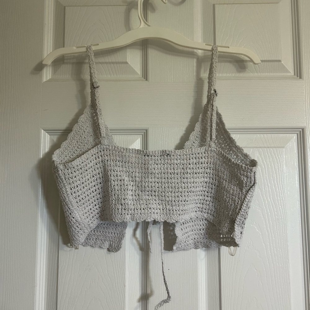 Kendall and Kylie white crochet tie top- size M - Picture 3 of 4